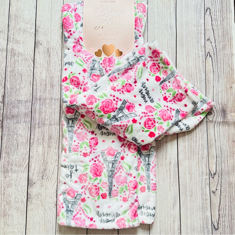 ENVOGUE Paris Love Throw Blanket NEW